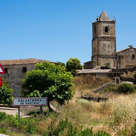 Casa Rural La Manzanilla Salvatierra de Santiago Екстериор снимка