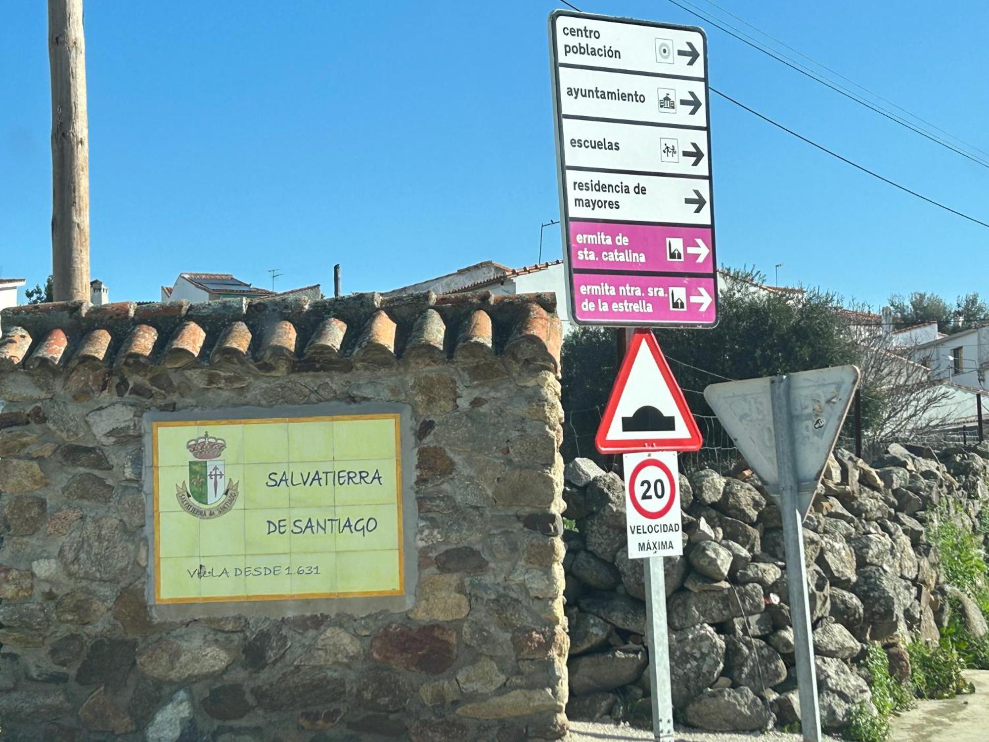 Casa Rural La Manzanilla Salvatierra de Santiago Екстериор снимка