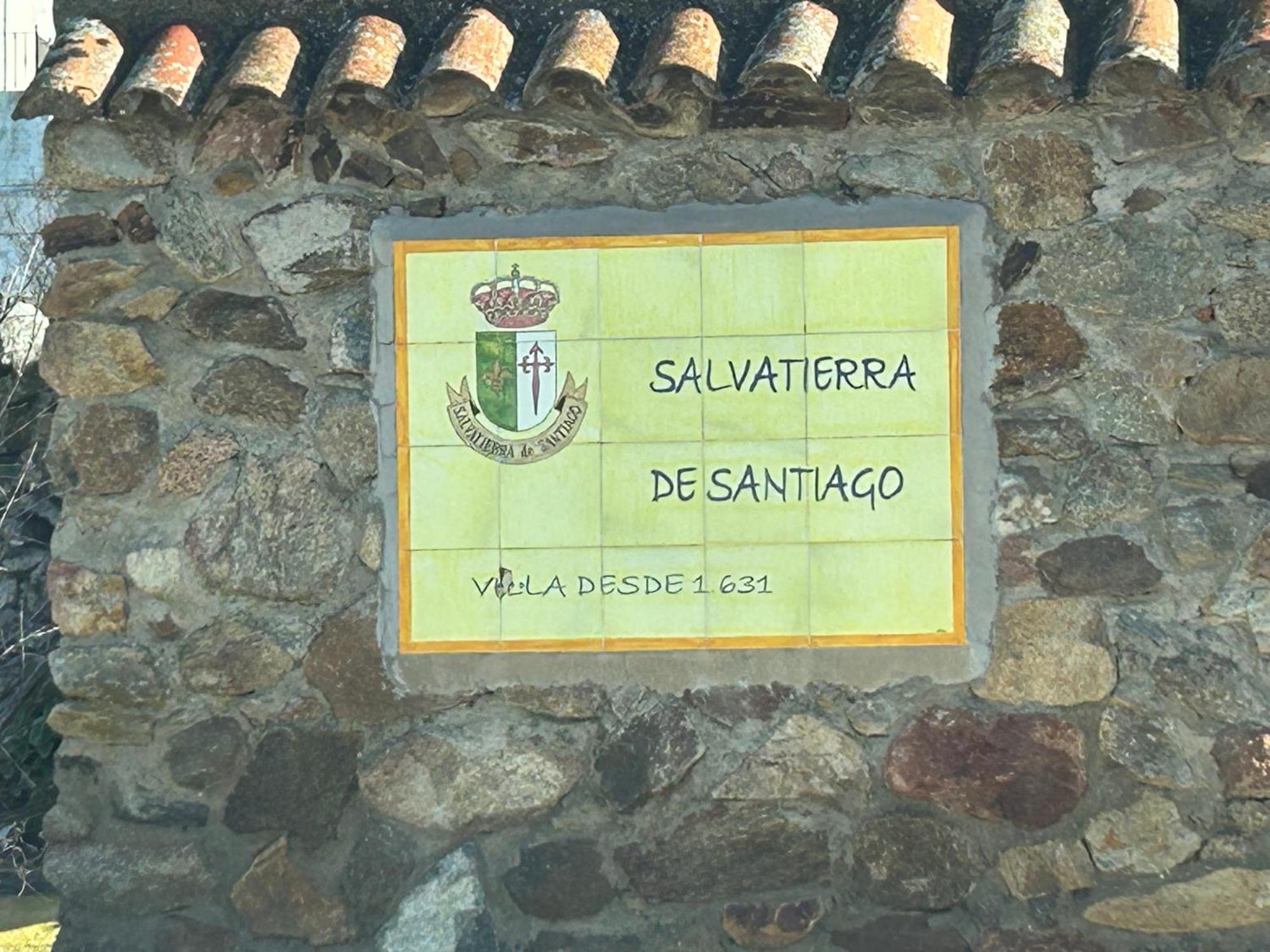 Casa Rural La Manzanilla Salvatierra de Santiago Екстериор снимка
